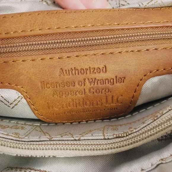 Wrangler Brown Faux Leather Handbag - Picture 8 of 12